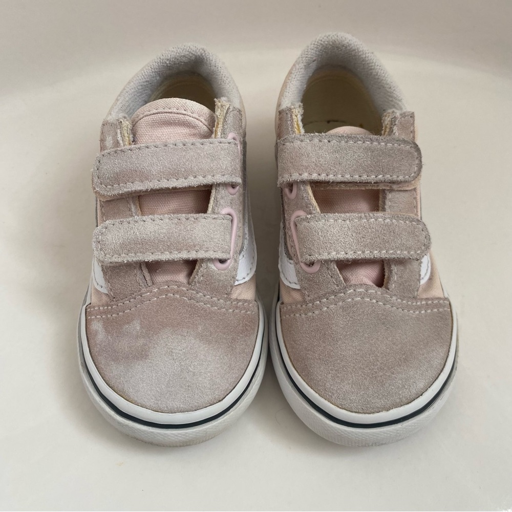 Vans Toddler Old Skool V sneakers in a light pink and suede, 6.5 - Picture 2 of 15